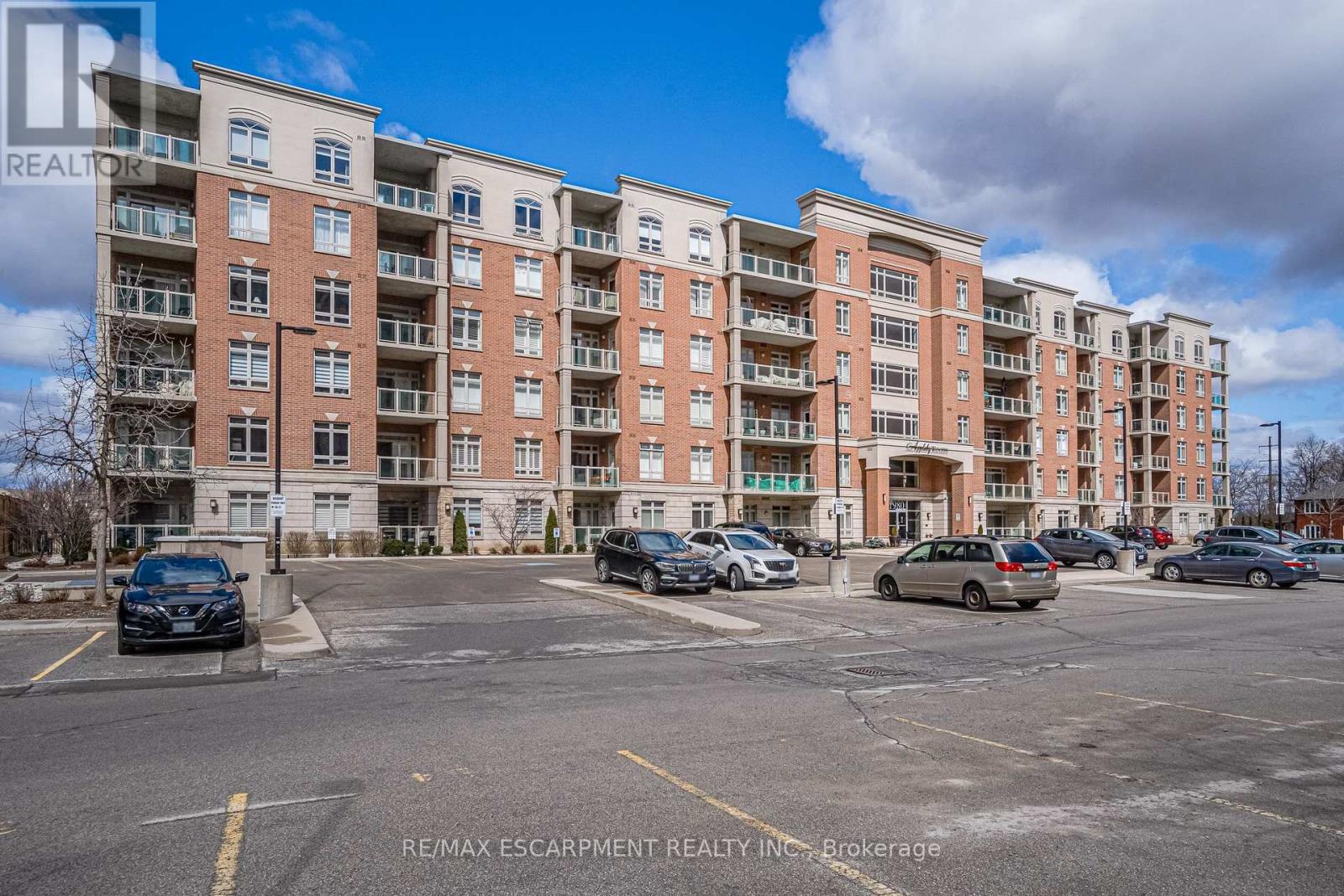 404 - 1980 Imperial Way, Burlington, Ontario  L7L 0E7 - Photo 2 - W12156512