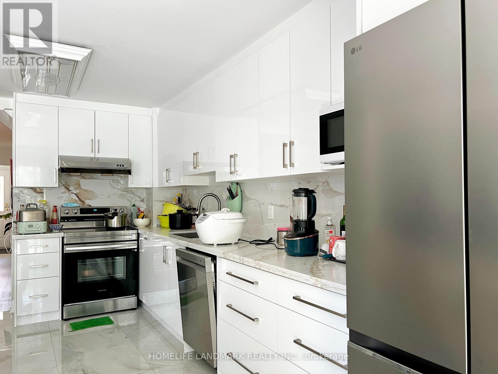 Room 1 - 654 Dinsmore Court, Mississauga, Ontario  L5R 3G4 - Photo 6 - W12156515