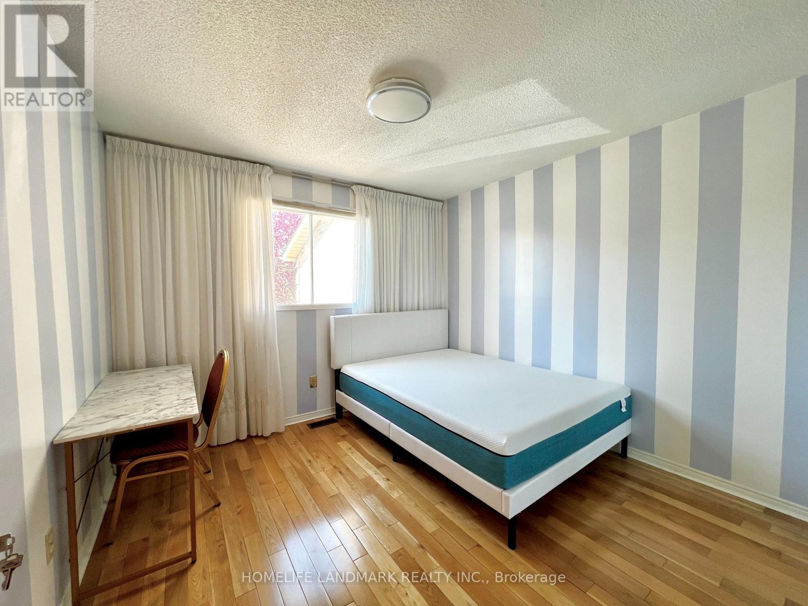Room 2 - 654 Dinsmore Court, Mississauga, Ontario  L5R 3G4 - Photo 1 - W12156516