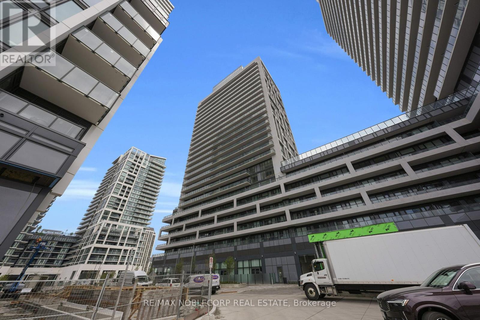 2107 - 8960 Jane Street, Vaughan, Ontario  L4K 2M9 - Photo 2 - N12156500