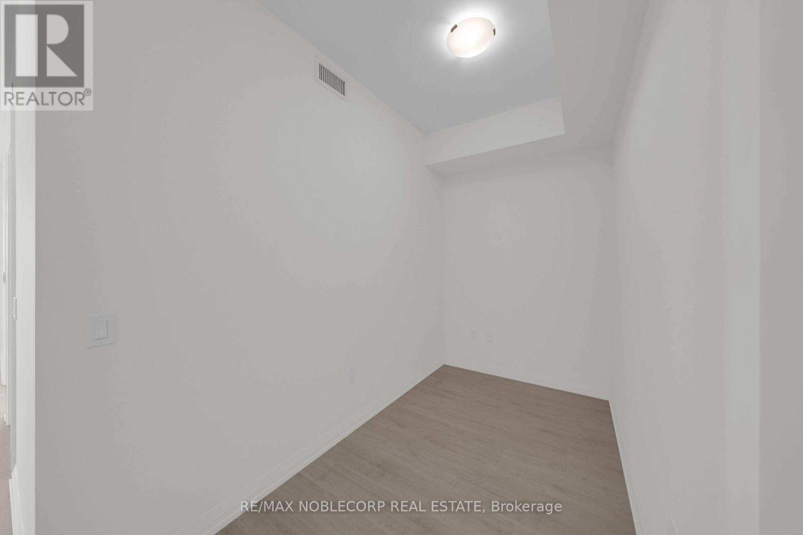 2107 - 8960 Jane Street, Vaughan, Ontario  L4K 2M9 - Photo 9 - N12156500