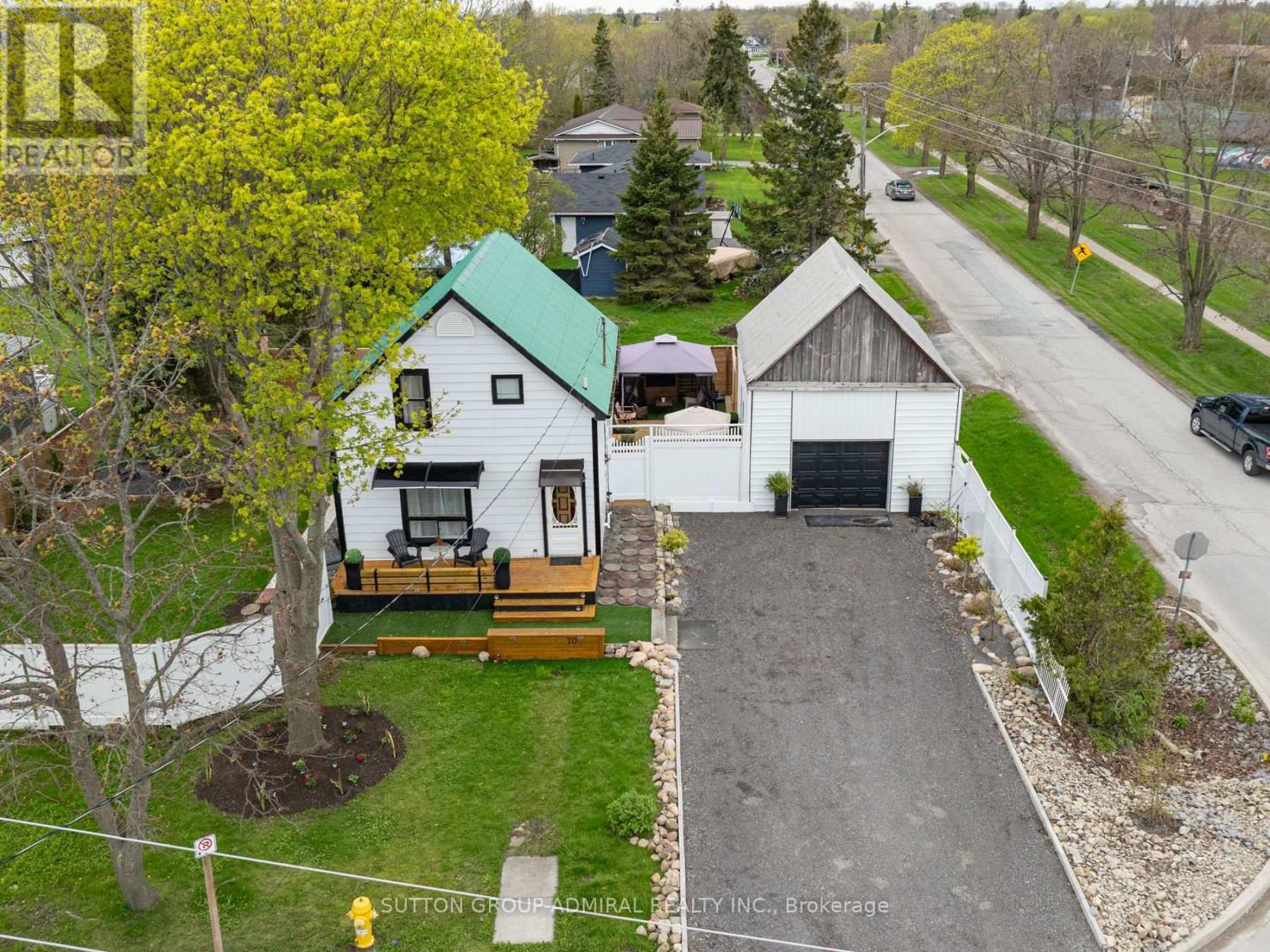 70 Belleville Street, Prince Edward County, Ontario  K0K 3L0 - Photo 2 - X12156480