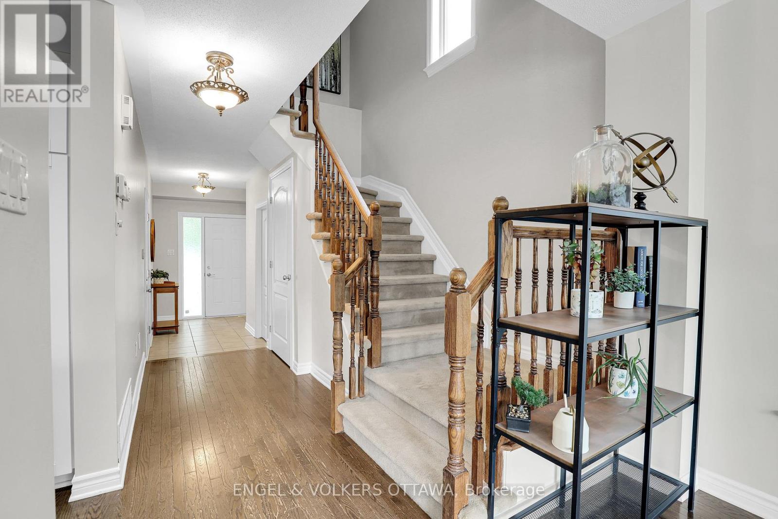 4258 Kelly Farm Drive W, Ottawa, Ontario  K1T 0A6 - Photo 10 - X12156008