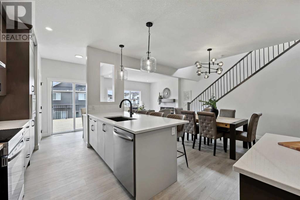 Property at 1378 Bayview Crescent SW image 4