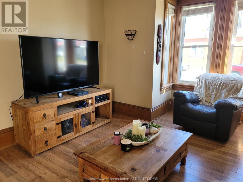Property at 20 Gillard STREET image 3