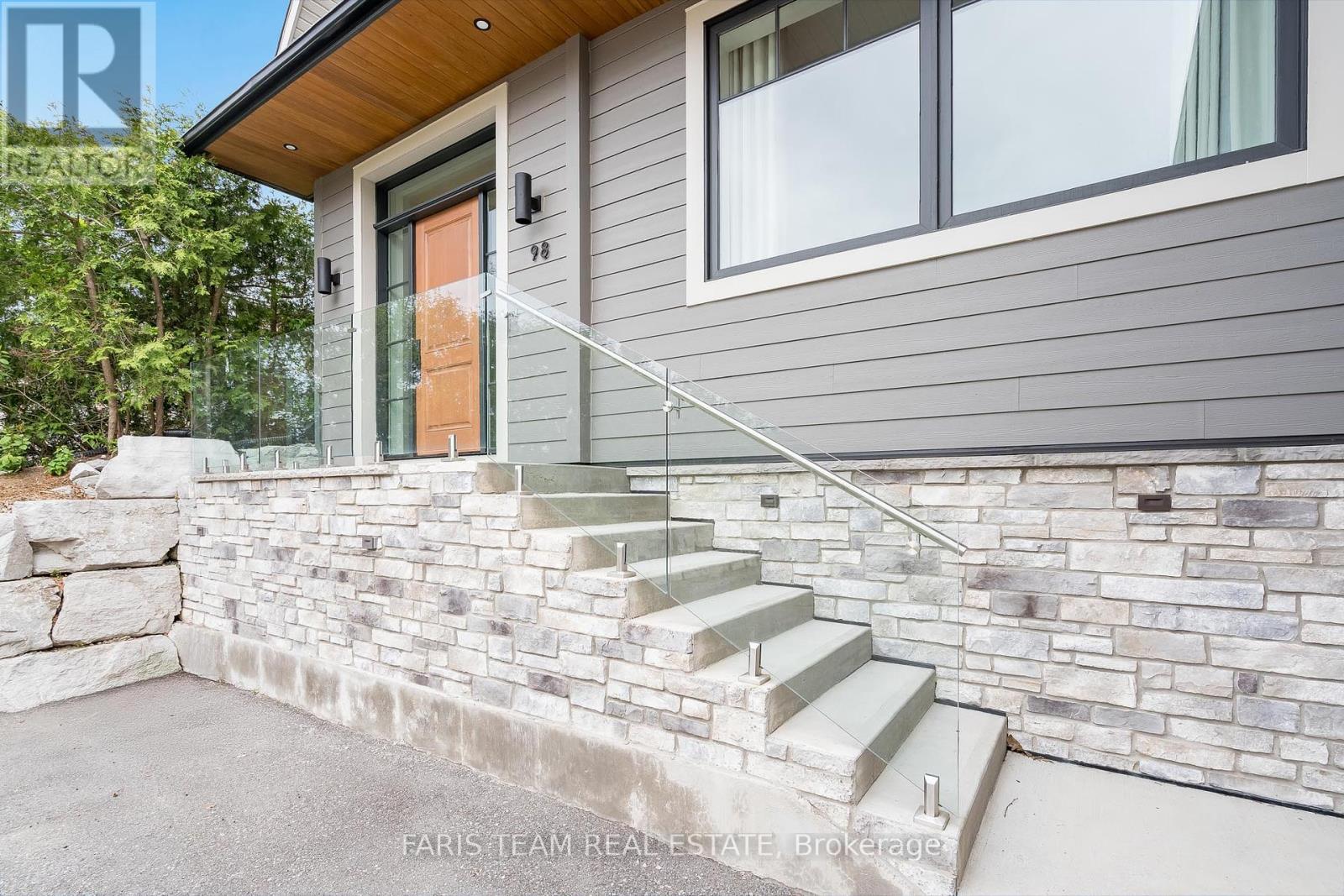 Property at 98 SHANTY BAY ROAD image 4