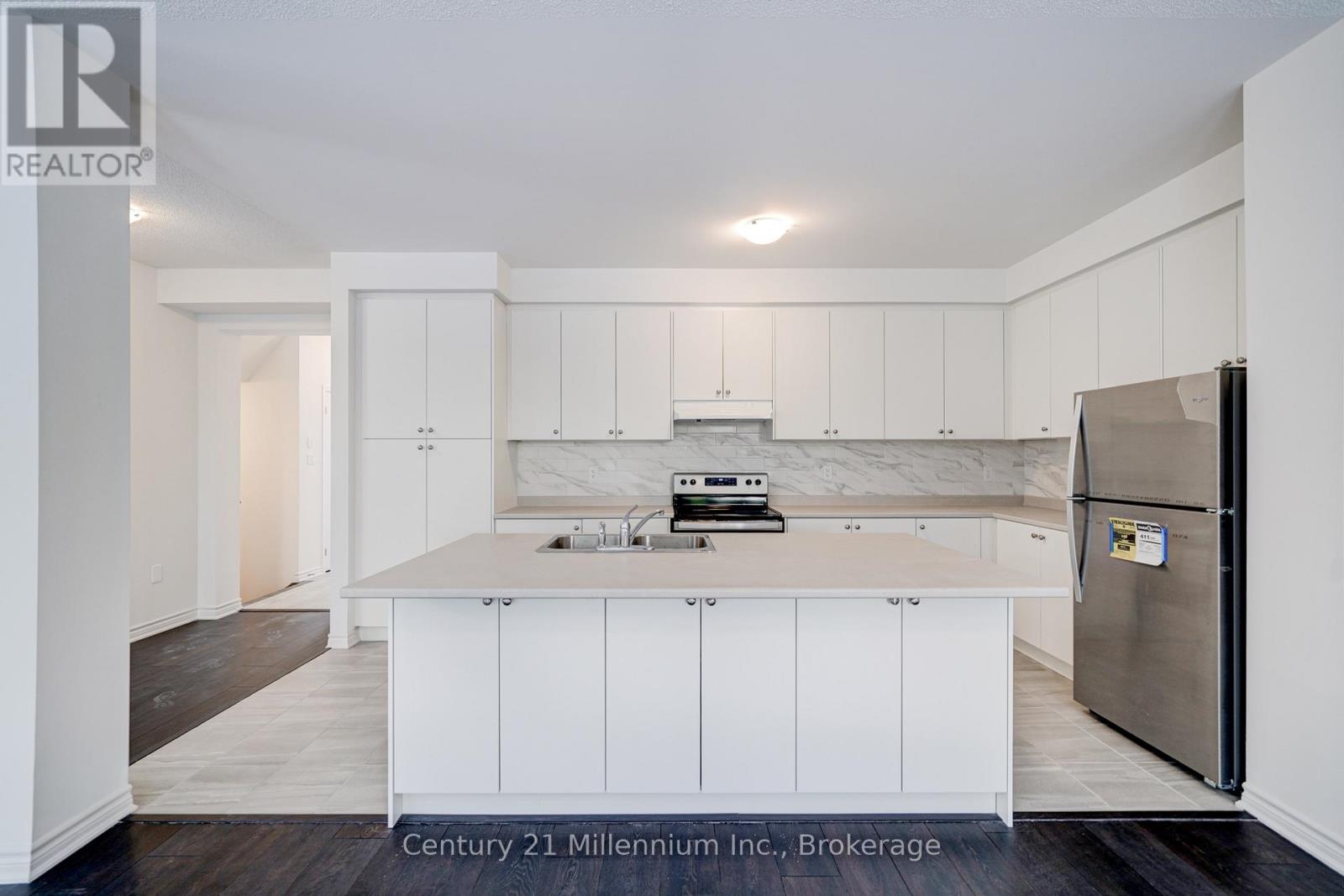 13 Abby Drive, Wasaga Beach, Ontario  L9Z 0K1 - Photo 9 - S12156556