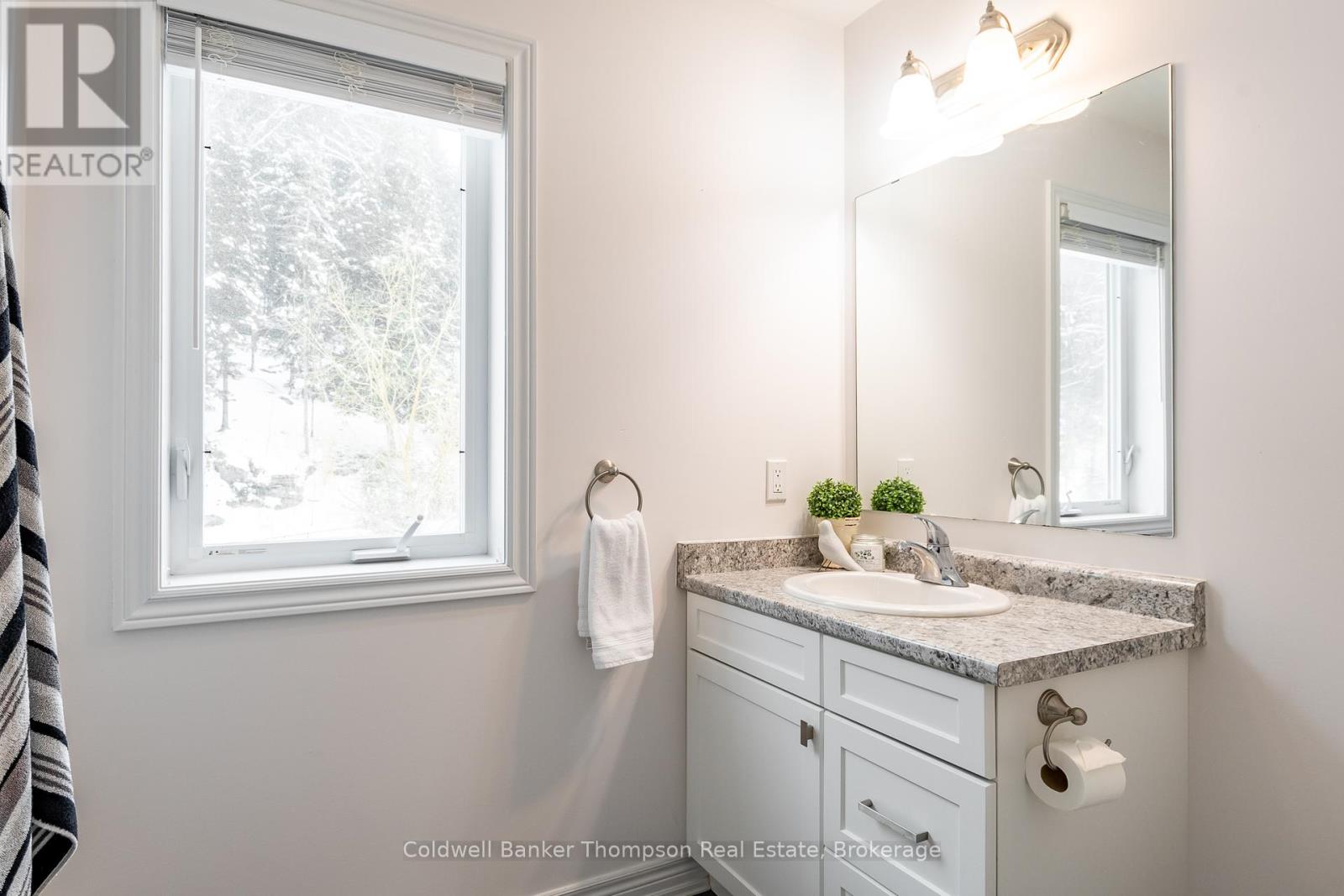 8 Spalding Crescent, Huntsville, Ontario  P1H 1C9 - Photo 20 - X12047205