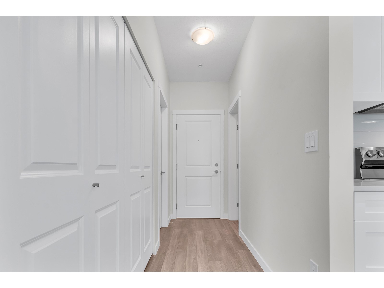 402 15848 Fraser Highway, Surrey, British Columbia  V4N 6X6 - Photo 8 - R3002156