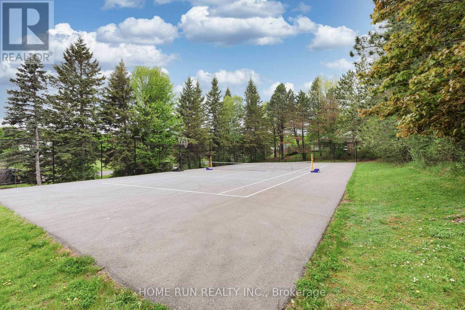 112 Lochcarron Crescent, Ottawa, Ontario  K0A 1L0 - Photo 5 - X12156568
