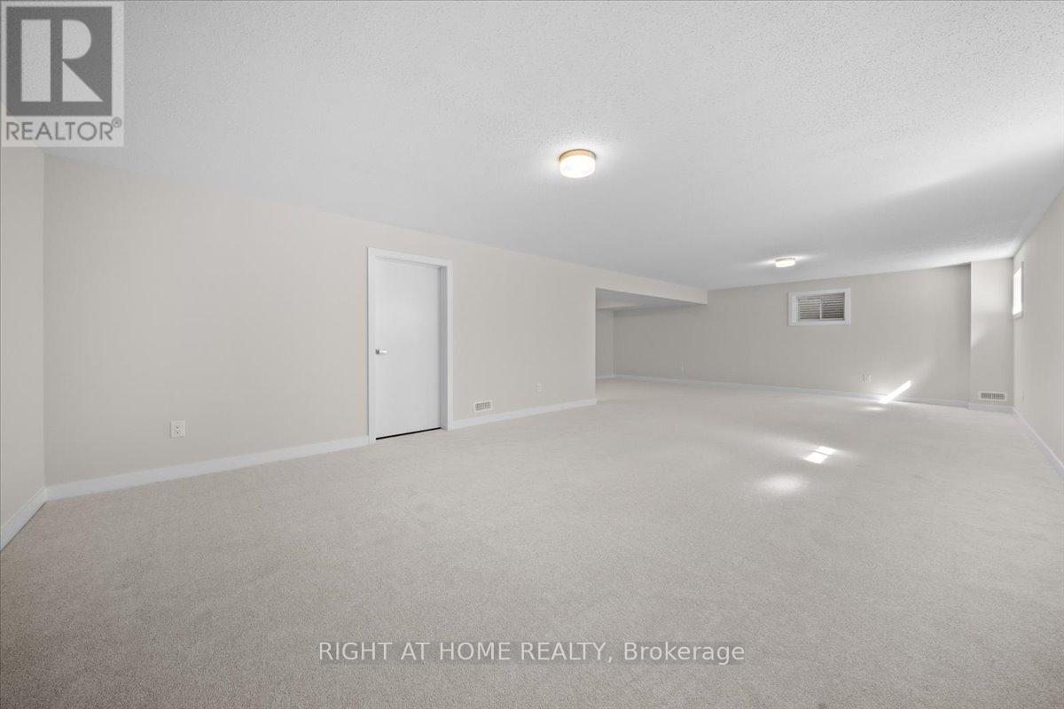 91 Hackamore Crescent, Ottawa, Ontario  K0A 2Z0 - Photo 39 - X12156583