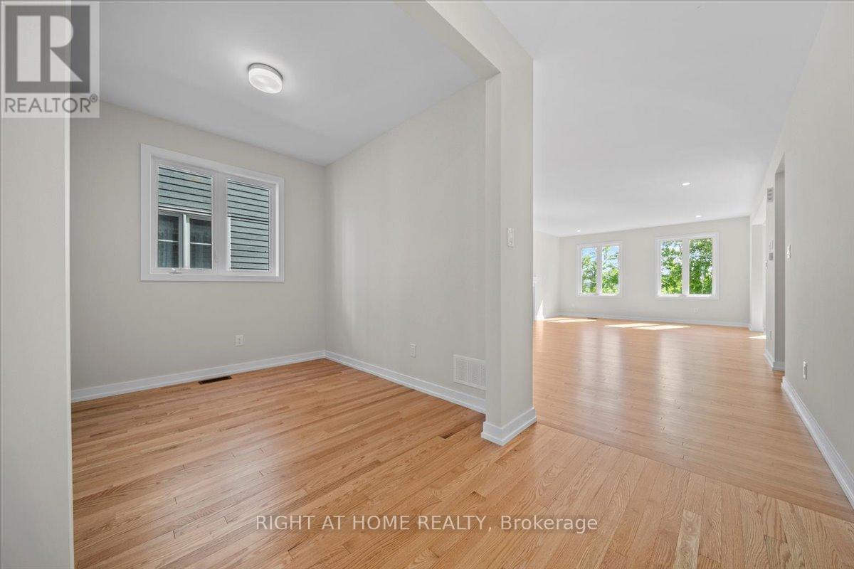 91 Hackamore Crescent, Ottawa, Ontario  K0A 2Z0 - Photo 6 - X12156583