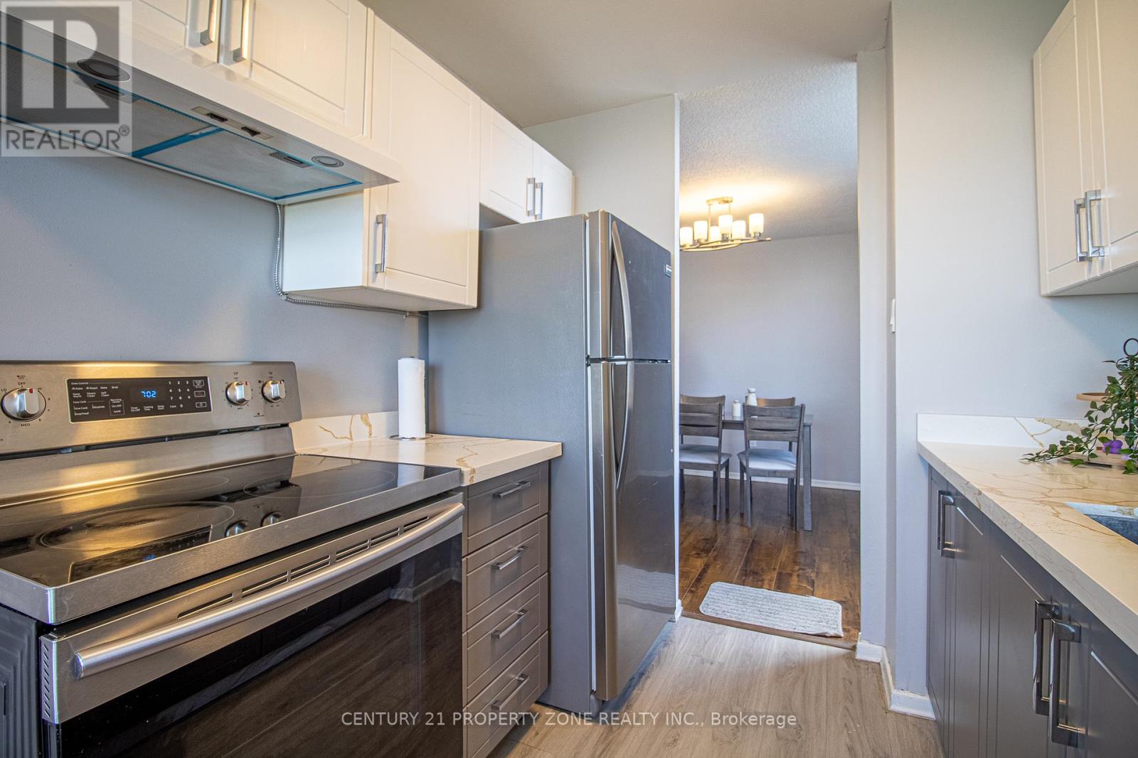 1612 - 25 Kensington Road, Brampton, Ontario  L6T 3W8 - Photo 2 - W12156565