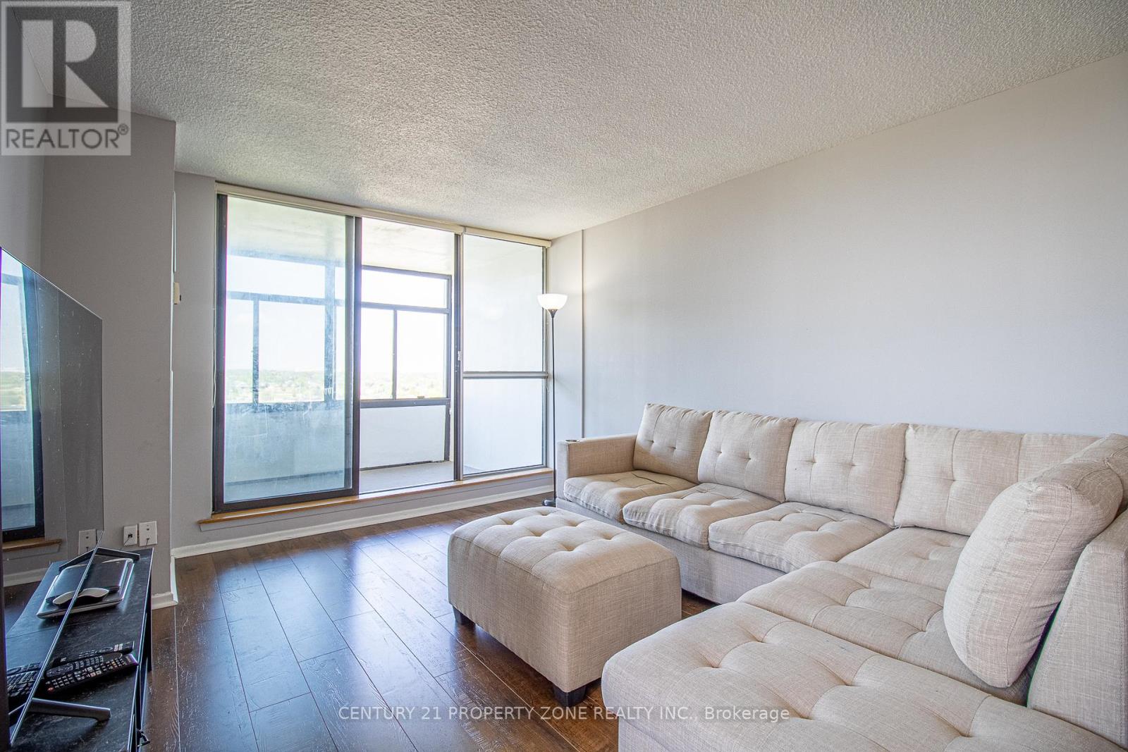1612 - 25 Kensington Road, Brampton, Ontario  L6T 3W8 - Photo 3 - W12156565
