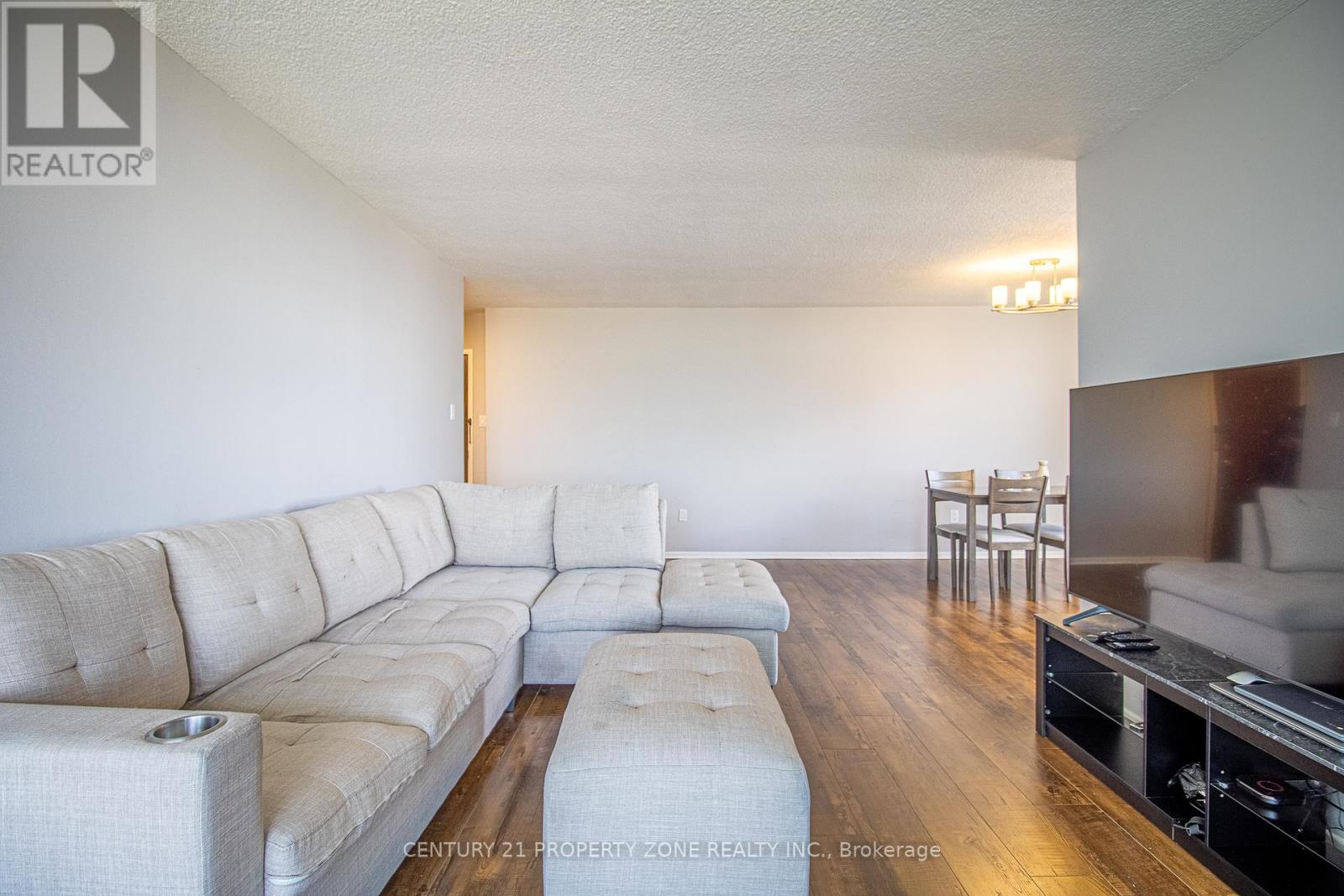 1612 - 25 Kensington Road, Brampton, Ontario  L6T 3W8 - Photo 4 - W12156565
