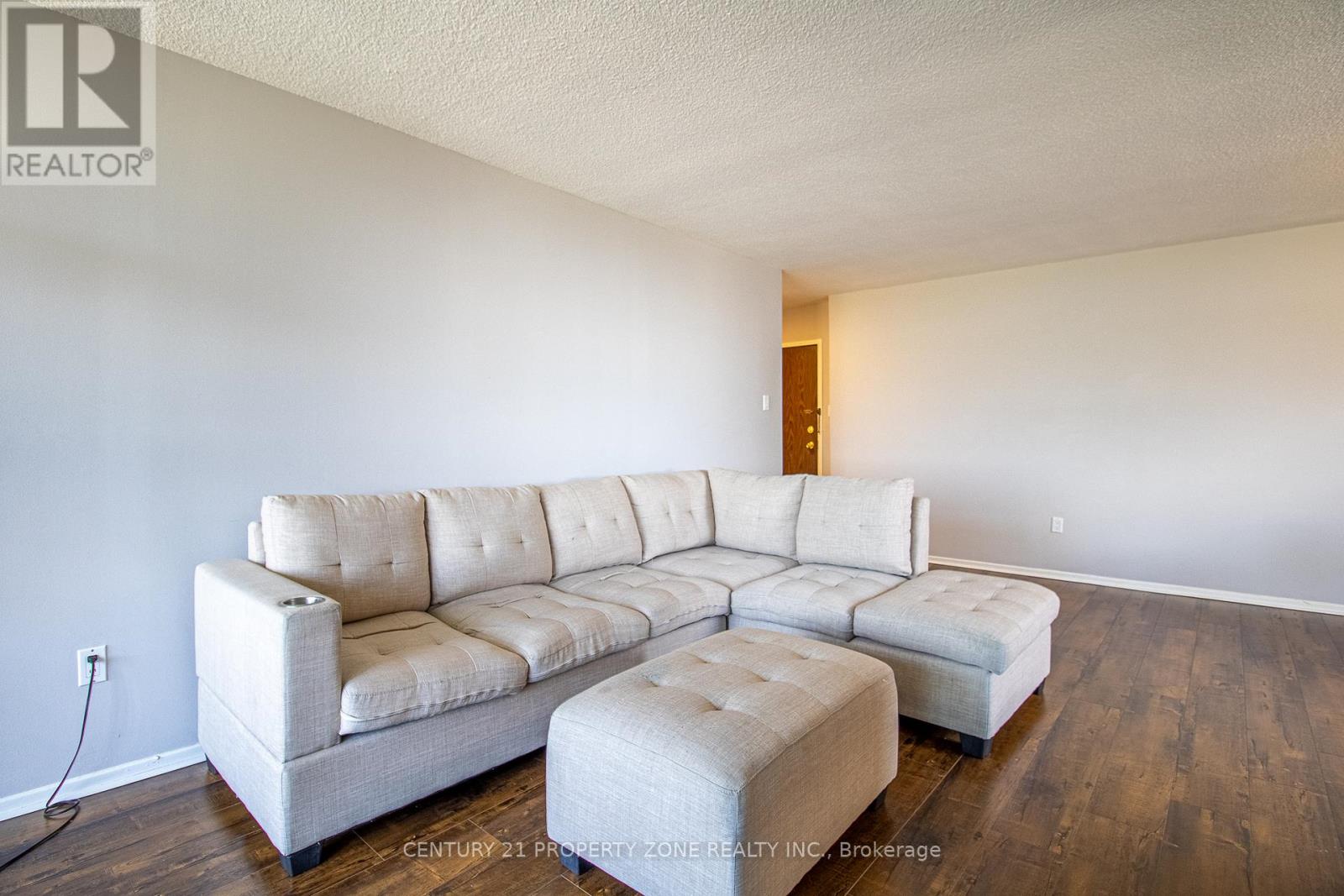 1612 - 25 Kensington Road, Brampton, Ontario  L6T 3W8 - Photo 5 - W12156565