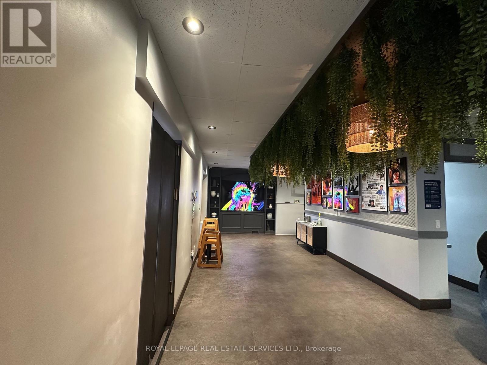 5470 & 5480 Victoria Avenue, Niagara Falls, Ontario  L2G 3L2 - Photo 6 - X12156585
