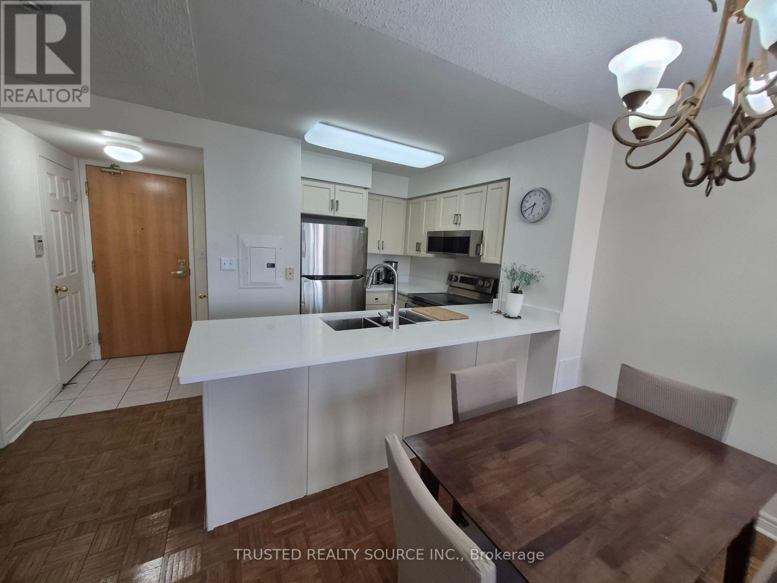 1807 - 43 Eglinton Avenue E, Toronto (Mount Pleasant West), Ontario  M4P 1A2 - Photo 8 - C12087100