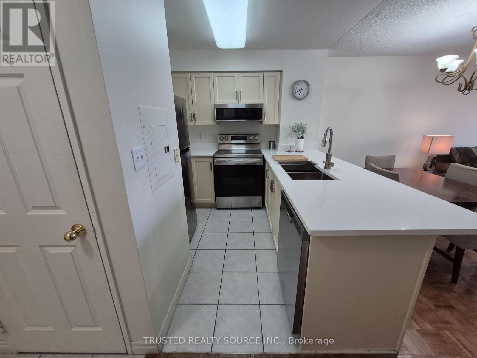 1807 - 43 Eglinton Avenue E, Toronto (Mount Pleasant West), Ontario  M4P 1A2 - Photo 7 - C12087100