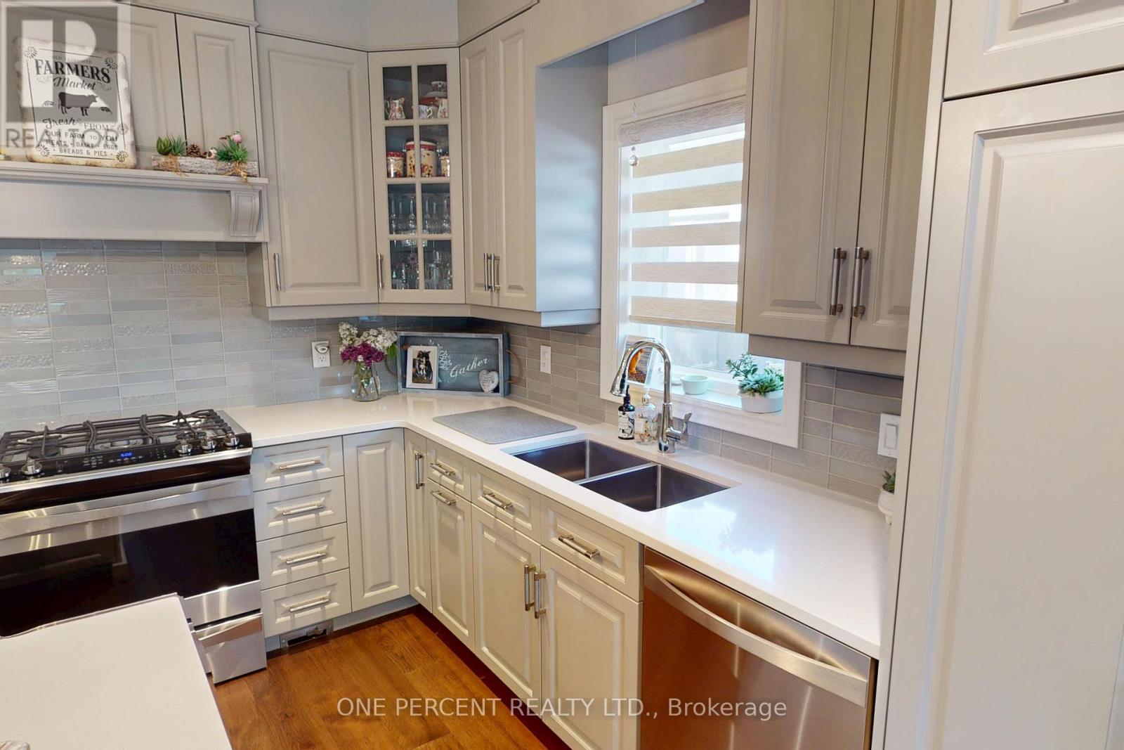 59 Julia Drive, Welland, Ontario  L3C 0E7 - Photo 8 - X12156431