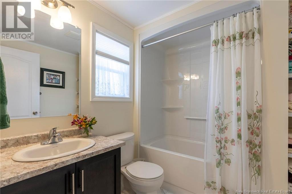 124 Burns Street, Fredericton, New Brunswick  E3G 4C8 - Photo 35 - NB116994