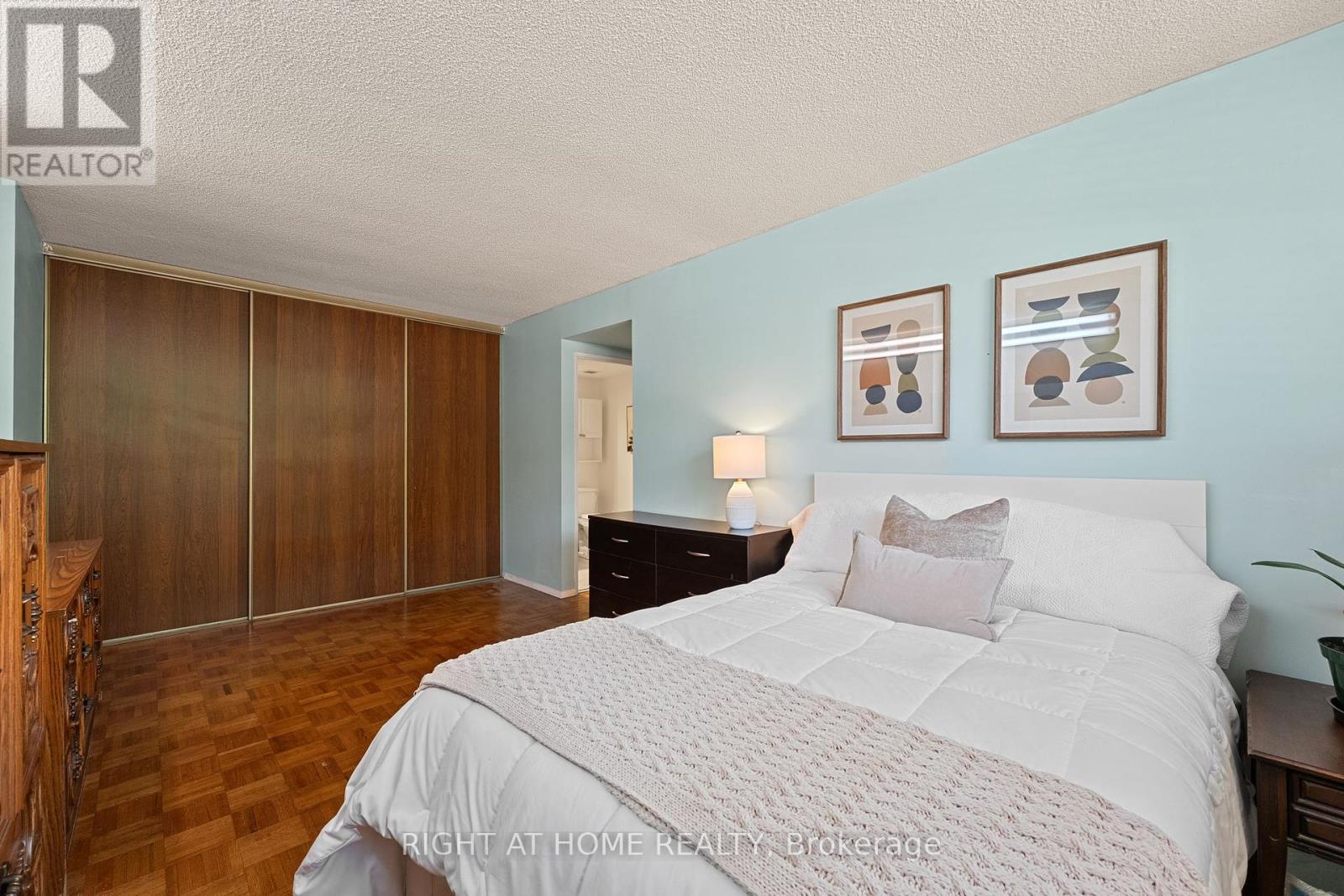 102 - 1801 O'connor Drive, Toronto, Ontario  M4A 2P8 - Photo 10 - C12156597