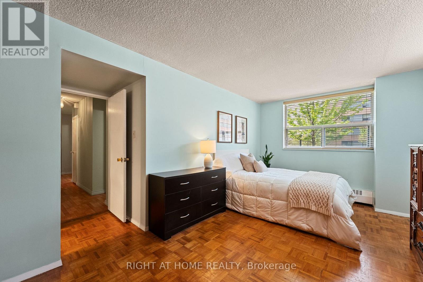 102 - 1801 O'connor Drive, Toronto, Ontario  M4A 2P8 - Photo 11 - C12156597