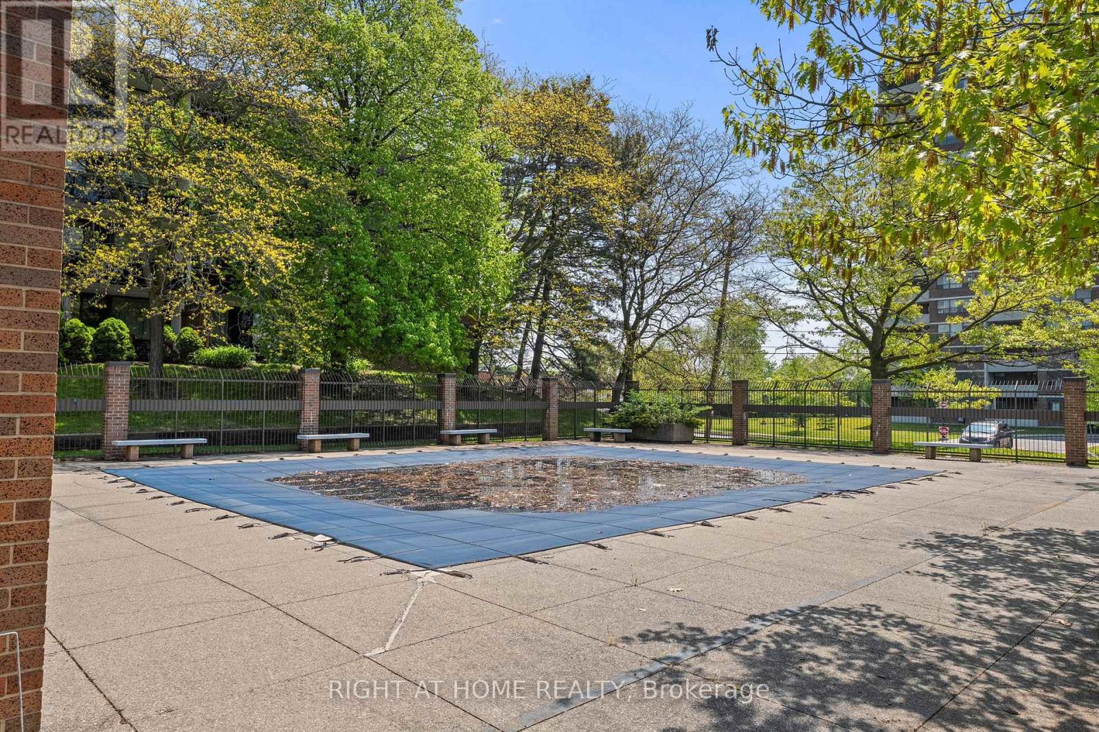 102 - 1801 O'connor Drive, Toronto, Ontario  M4A 2P8 - Photo 19 - C12156597