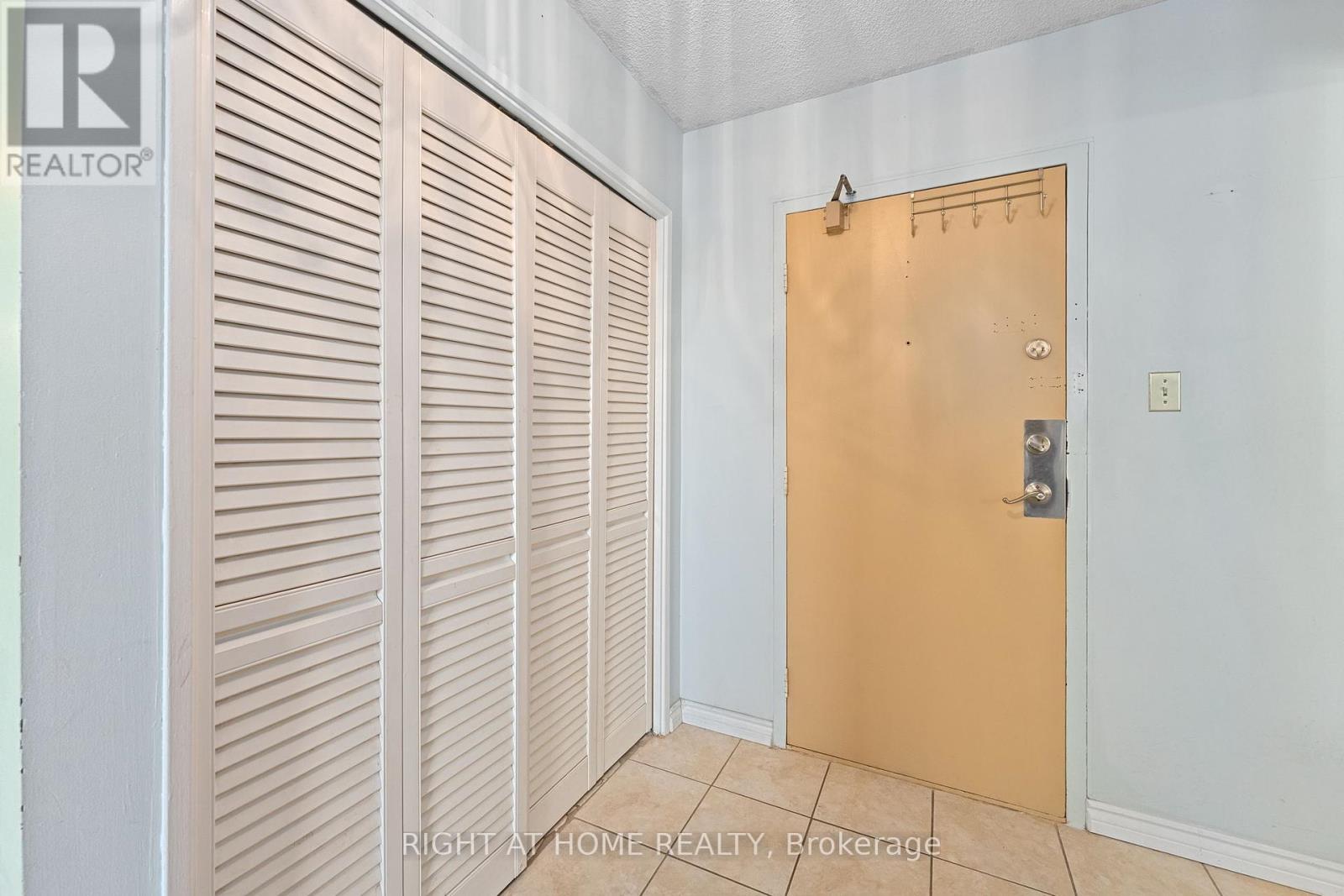 102 - 1801 O'connor Drive, Toronto, Ontario  M4A 2P8 - Photo 20 - C12156597