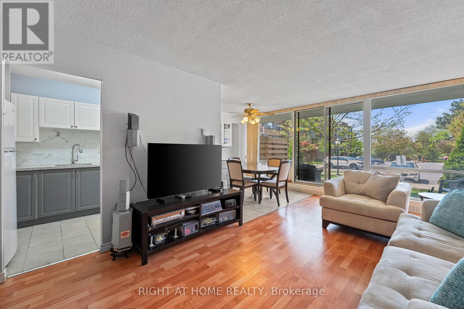 102 - 1801 O'connor Drive, Toronto, Ontario  M4A 2P8 - Photo 5 - C12156597