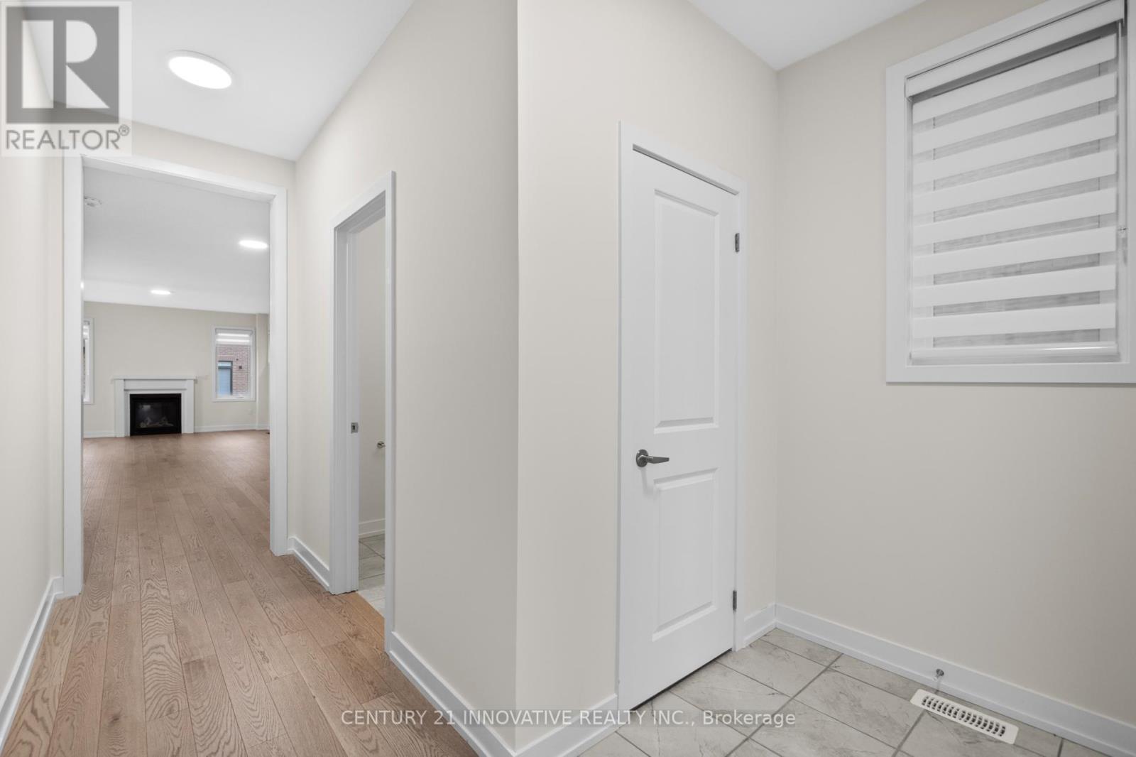 641 Etheridge Avenue E, Milton (Cb Cobban), Ontario  L9T 7E7 - Photo 7 - W12156600