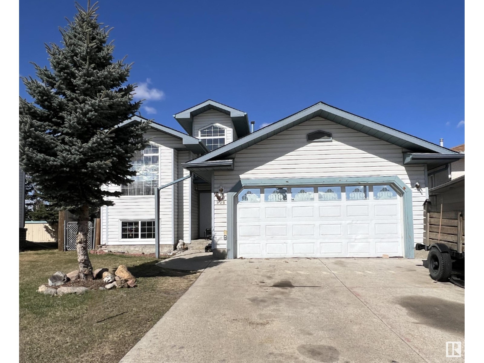 908 Jordan Cr Nw, Edmonton, Alberta  T6L 6X5 - Photo 2 - E4437180