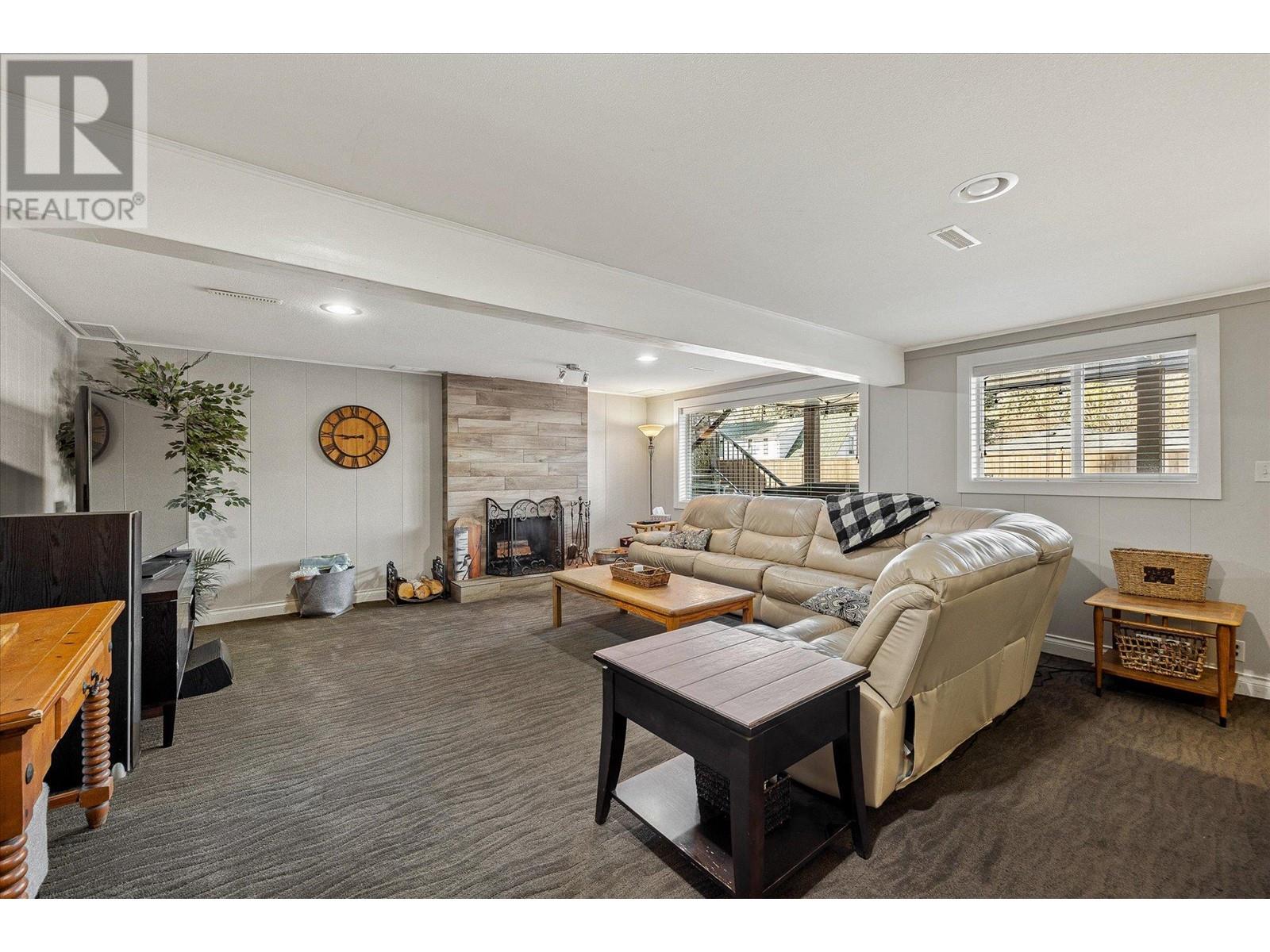 1434 Gaddes Avenue, Kelowna, British Columbia  V1Y 3P7 - Photo 28 - 10347778