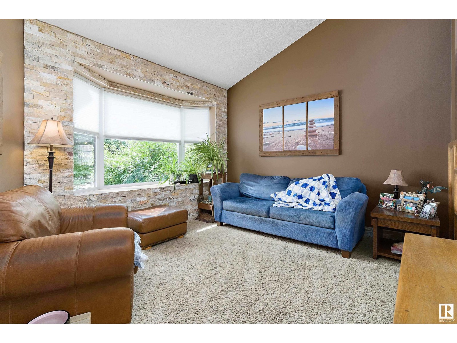 Property at 8008 159 AV NW image 4