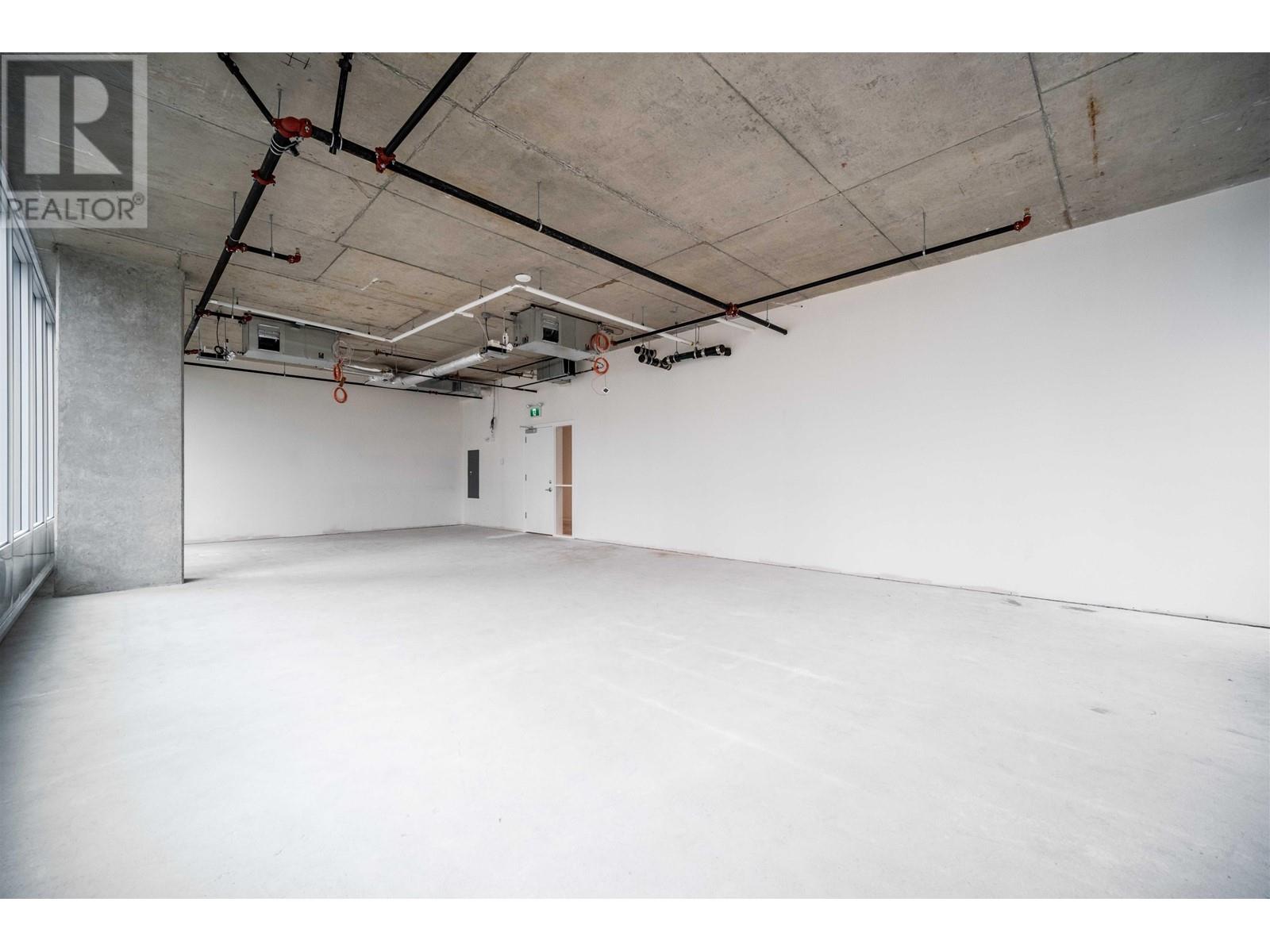 802 2992 Glen Drive, Coquitlam, British Columbia  V3B 0B2 - Photo 2 - C8066813