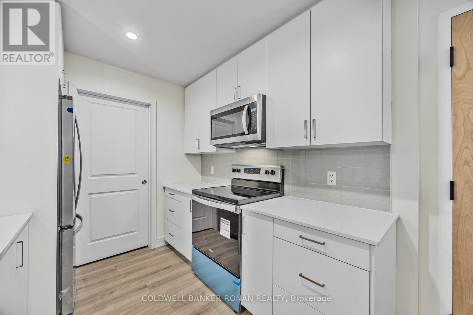 316 - 121 Mary Street, Clearview, Ontario  L0M 1G0 - Photo 4 - S11926960