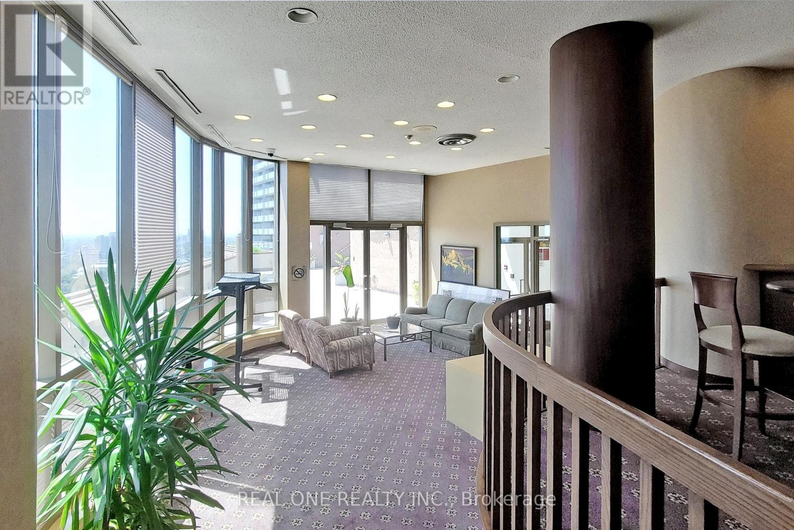 1816 - 1055 Bay Street, Toronto (Bay Street Corridor), Ontario  M5S 3A3 - Photo 8 - C12139064