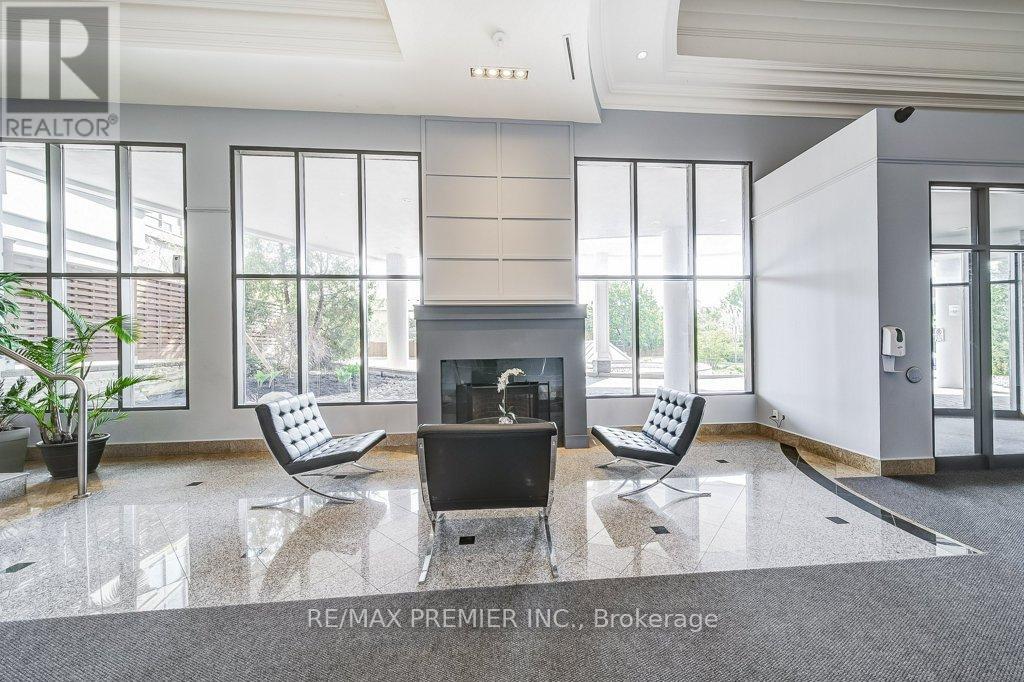713 - 11121 Yonge Street E, Richmond Hill, Ontario  L4C 0S7 - Photo 4 - N12156639
