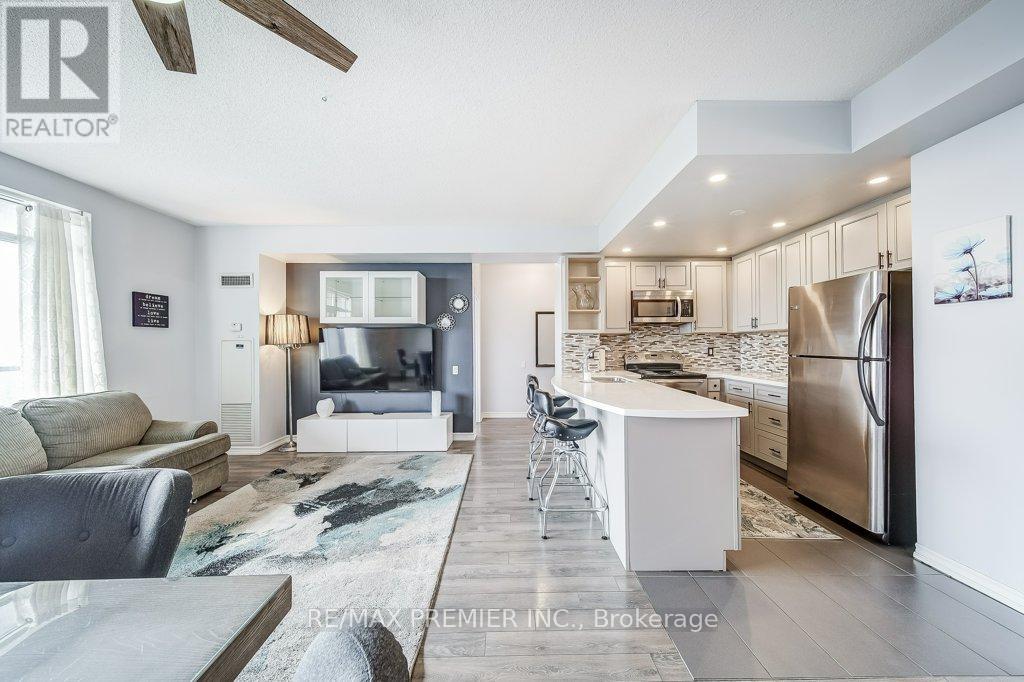 713 - 11121 Yonge Street E, Richmond Hill, Ontario  L4C 0S7 - Photo 7 - N12156639