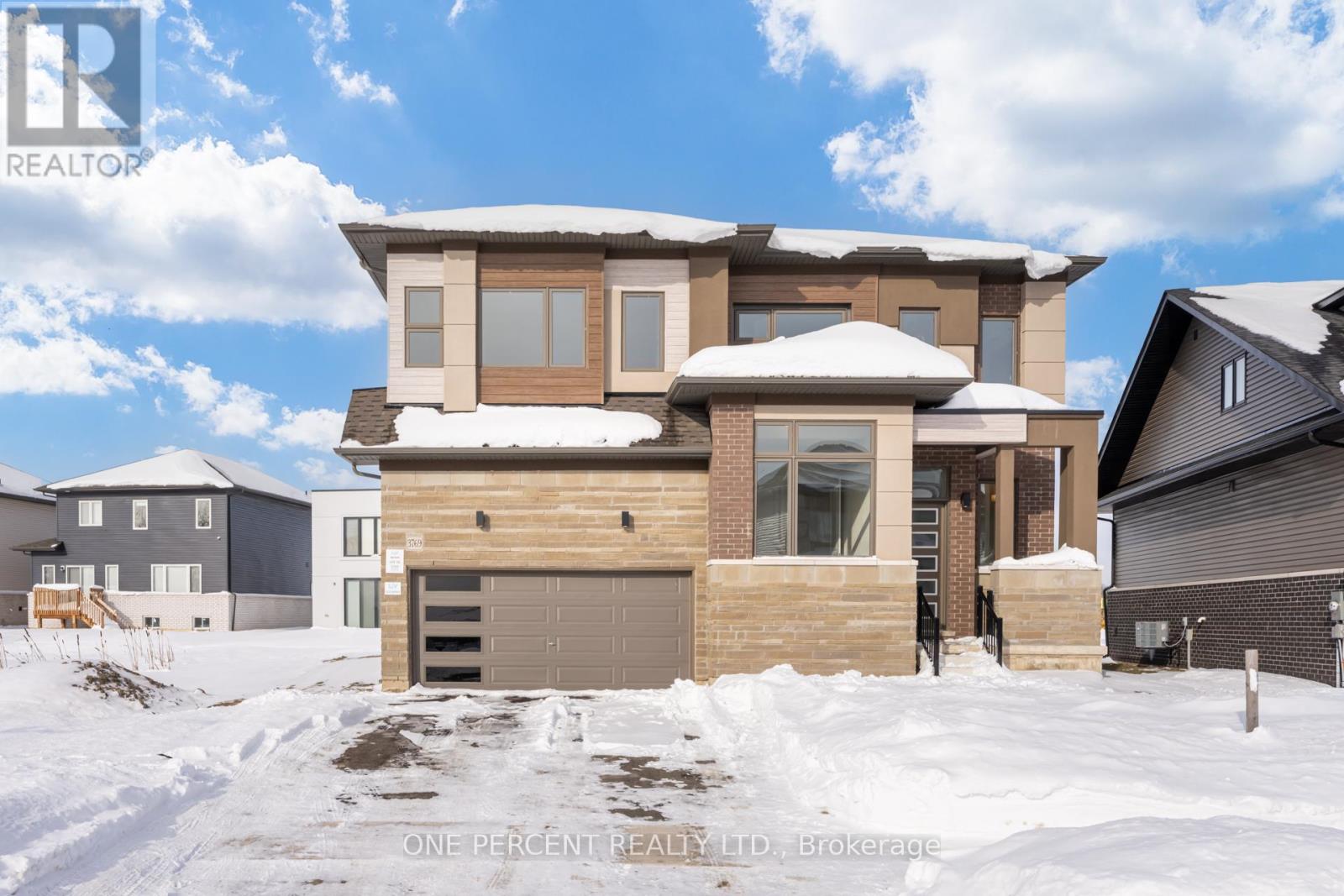 Property at 3769 SUNBANK CRESCENT image 3