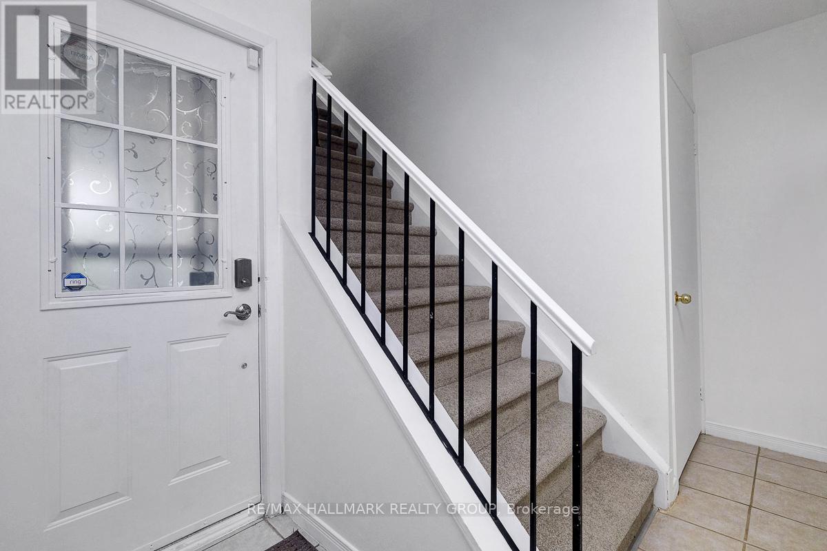 51 - 43 Haxby Private, Ottawa, Ontario  K1T 3B7 - Photo 3 - X12152539