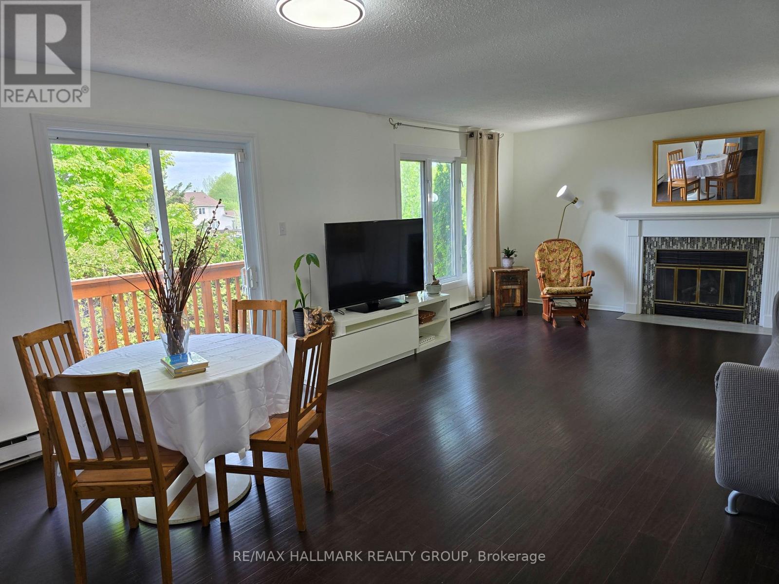 51 - 43 Haxby Private, Ottawa, Ontario  K1T 3B7 - Photo 5 - X12152539