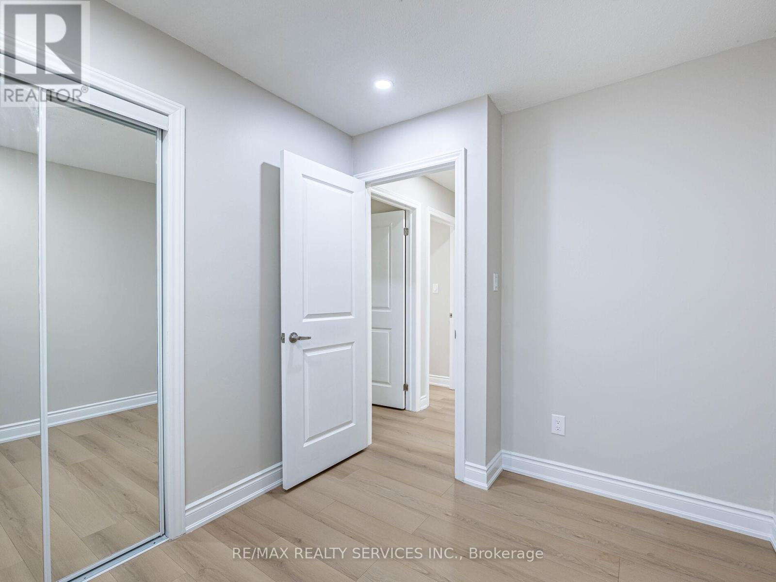 32 Madoc Drive, Brampton, Ontario  L6V 1Z9 - Photo 25 - W12156637