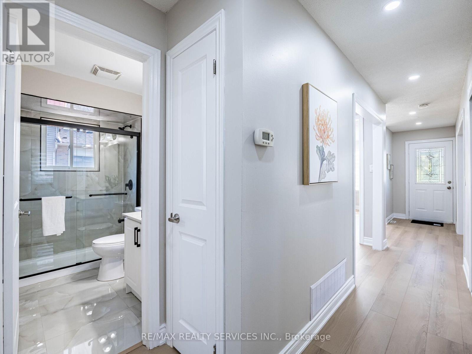 32 Madoc Drive, Brampton, Ontario  L6V 1Z9 - Photo 26 - W12156637