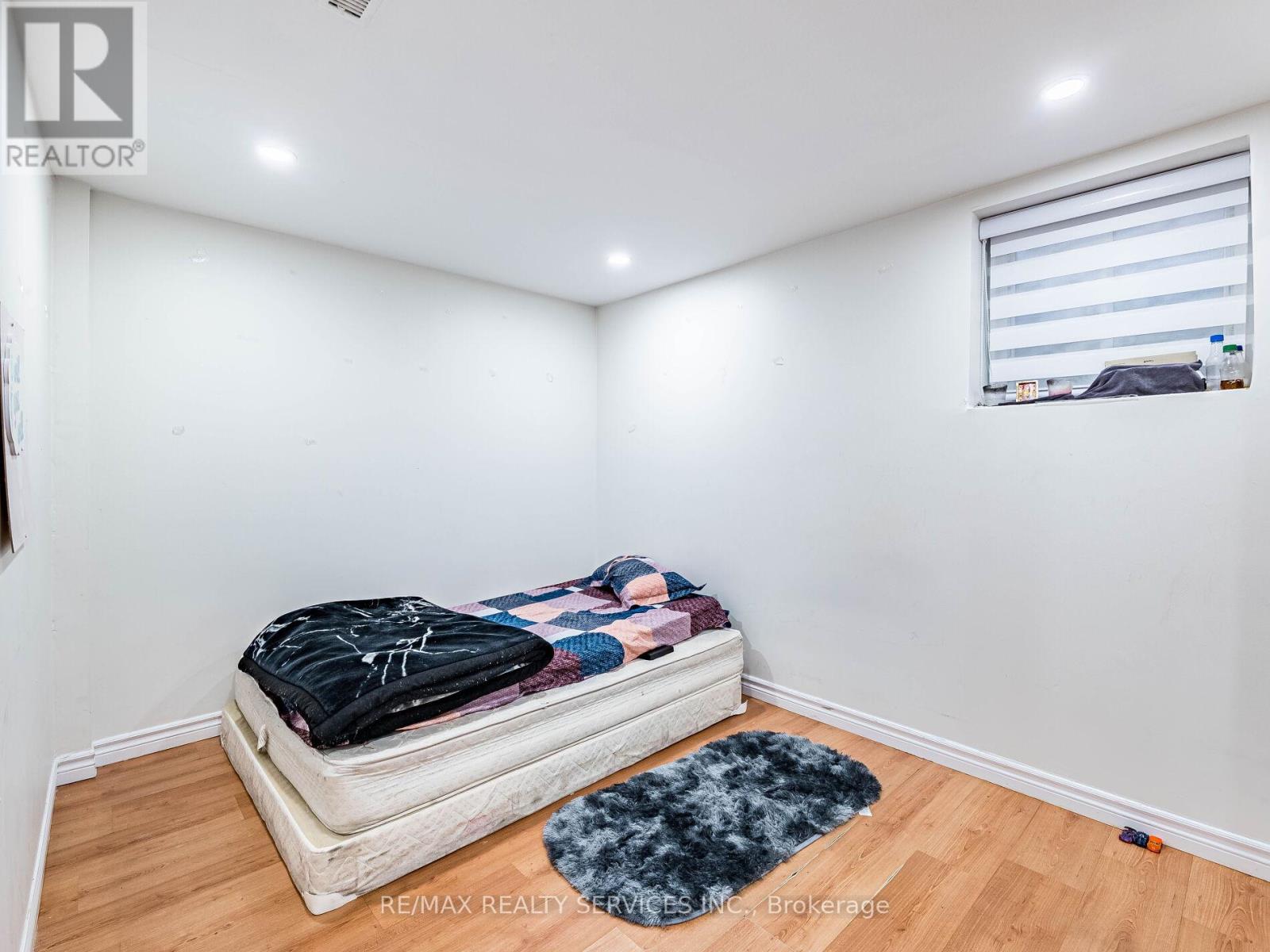 32 Madoc Drive, Brampton, Ontario  L6V 1Z9 - Photo 34 - W12156637