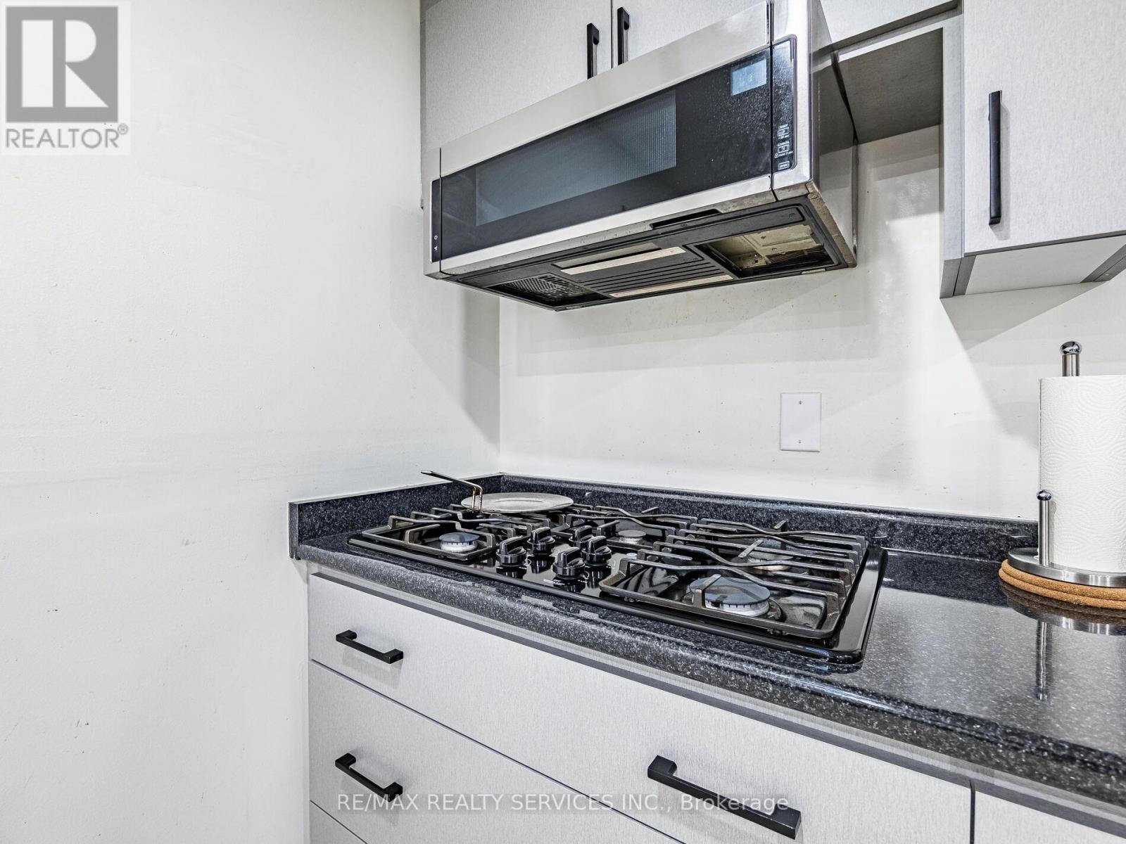 32 Madoc Drive, Brampton, Ontario  L6V 1Z9 - Photo 38 - W12156637