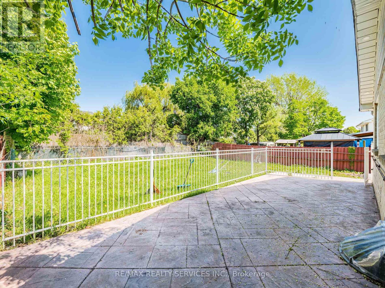 32 Madoc Drive, Brampton, Ontario  L6V 1Z9 - Photo 43 - W12156637