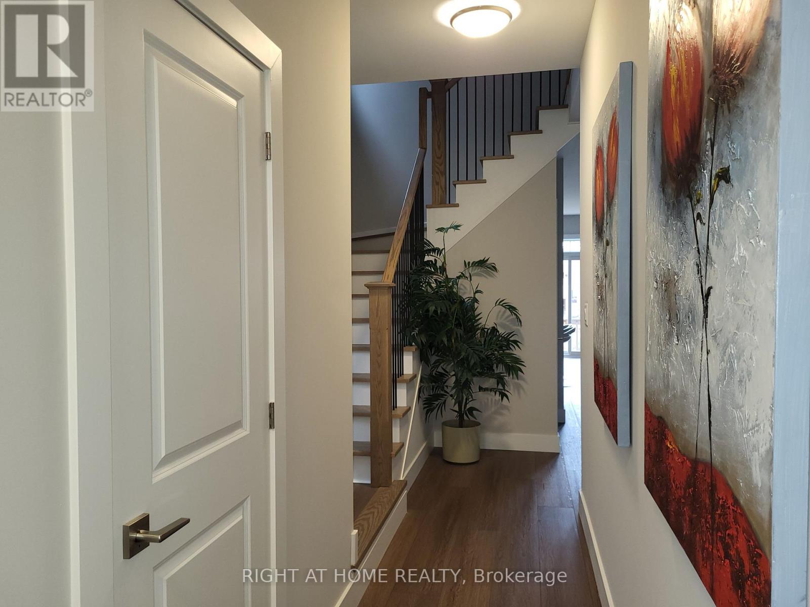 Property at 140 BLACK WILLOW CRESCENT image 3