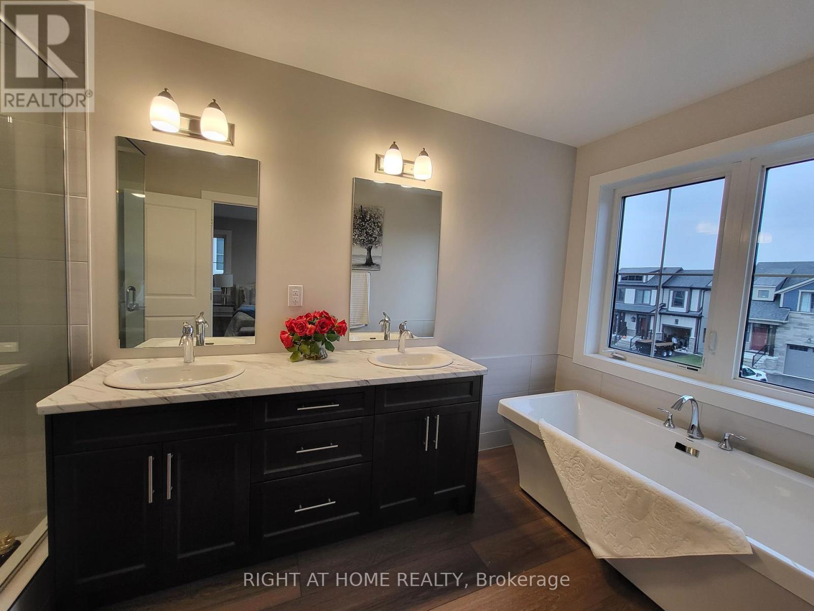 140 Black Willow Crescent, Blue Mountains, Ontario  L9Y 4E4 - Photo 21 - X12156614