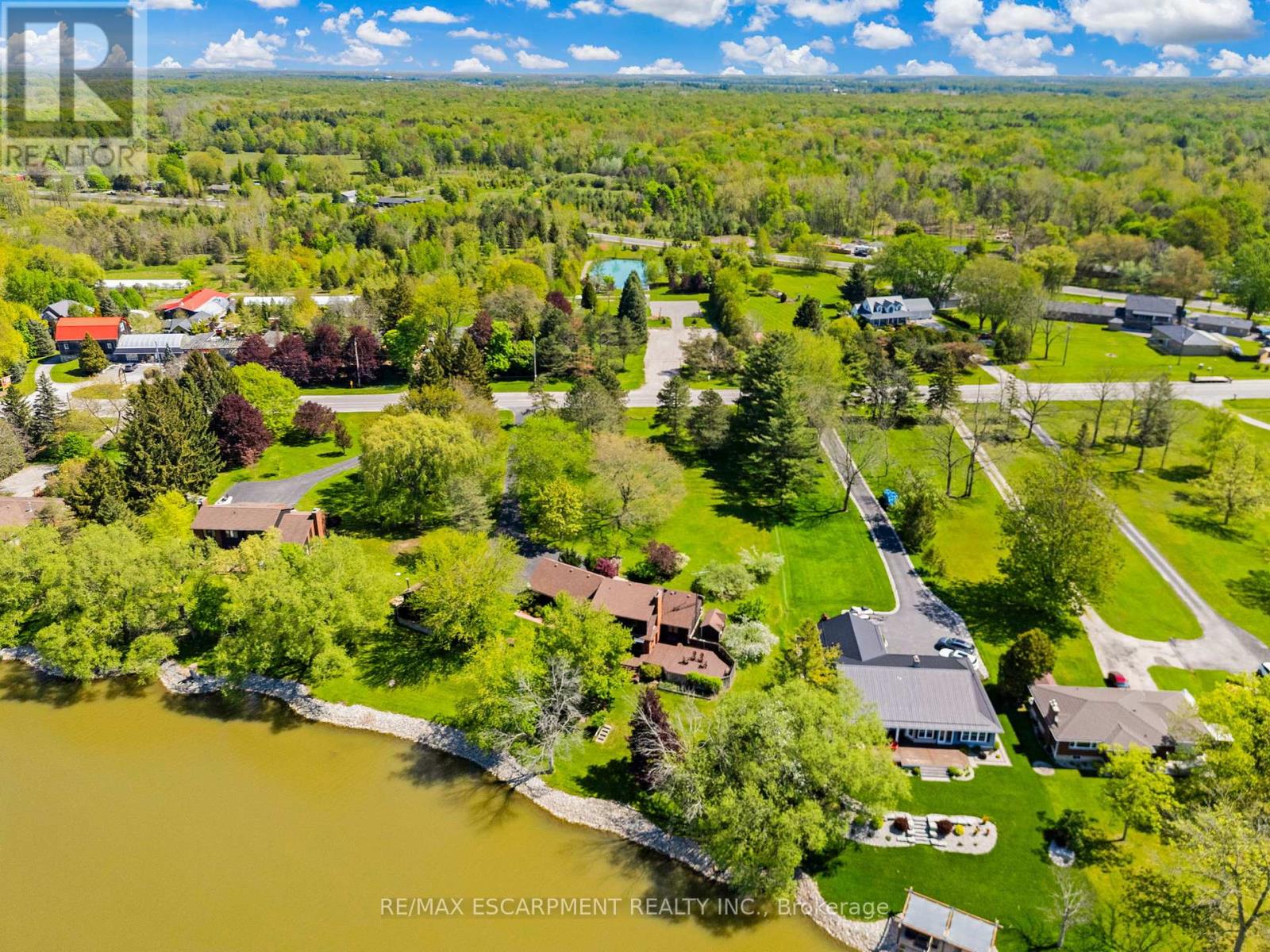 35 Haldimand 17 Road, Haldimand (Dunnville), Ontario  N1A 2W4 - Photo 2 - X12156621